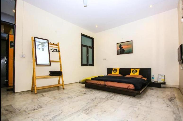 The Heistel Albergue Nueva Delhi Exterior foto